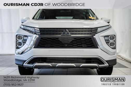 Diamond White 2025 Mitsubishi Eclipse Cross SE