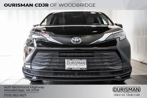 2021 Toyota Sienna LE