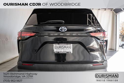 2021 Toyota Sienna LE