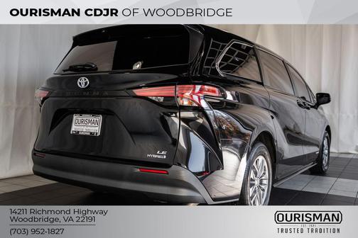 2021 Toyota Sienna LE