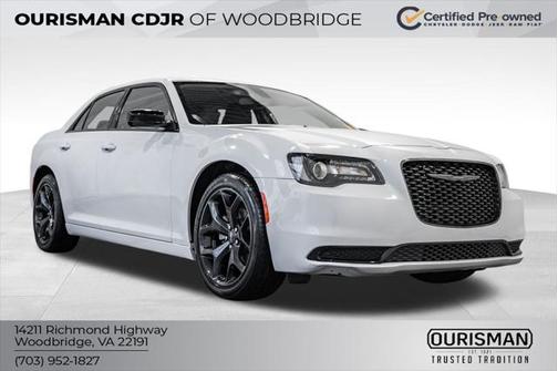 2023 Chrysler 300 Touring