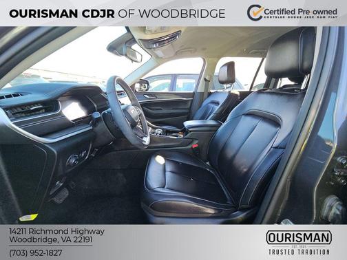 Baltic Gray Metallic Clearcoat 2023 Jeep Grand Cherokee Limited