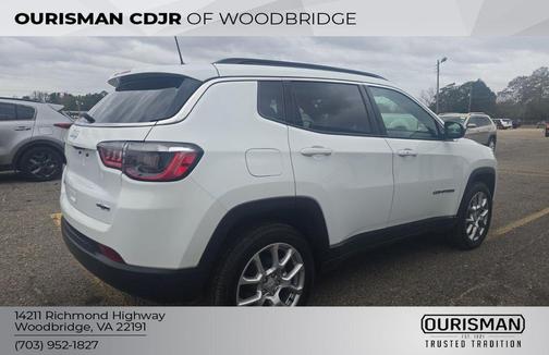 2024 Jeep Compass Latitude Lux