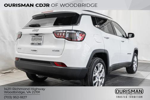 2024 Jeep Compass Latitude Lux