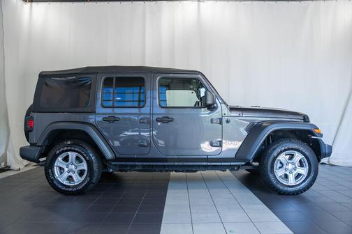 Granite Crystal Metallic Clearcoat 2018 Jeep Wrangler Unlimited Sport