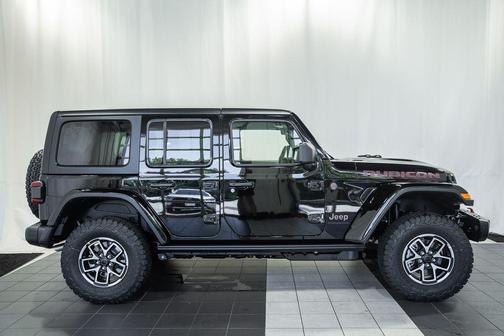 Black Clearcoat 2026 Jeep Wrangler Rubicon