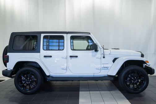 Bright White Clearcoat 2023 Jeep Wrangler 4xe Sahara