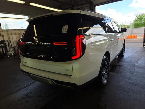 OXFORD WHITE 2025 Ford Expedition Max Platinum