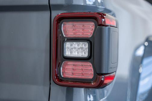 2025 Jeep Gladiator High Tide