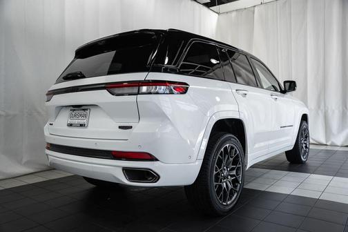 2025 Jeep Grand Cherokee Summit