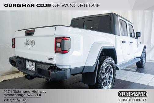 Bright White Clearcoat 2020 Jeep Gladiator Overland