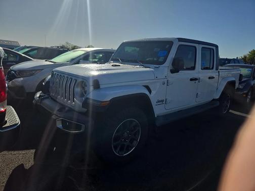 Bright White Clearcoat 2020 Jeep Gladiator Overland