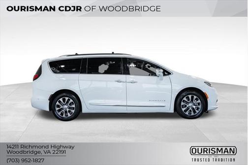 2024 Chrysler Pacifica L
