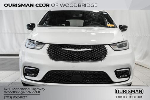 2025 Chrysler Pacifica L