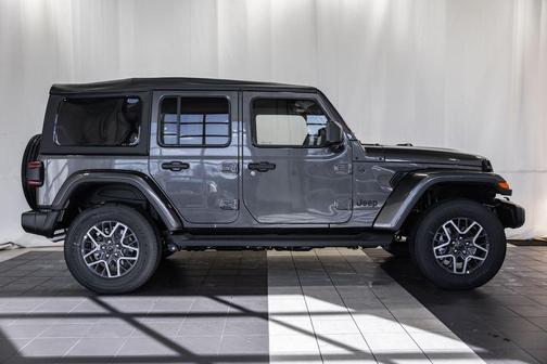 2026 Jeep Wrangler 4-Door Sahara 4x4