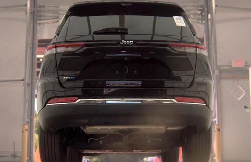 Diamond Black Crystal Pearlcoat 2022 Jeep Grand Cherokee 4xe Base