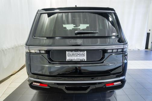 High Gloss Black 2026 Jeep Grand Wagoneer Upland 4x4
