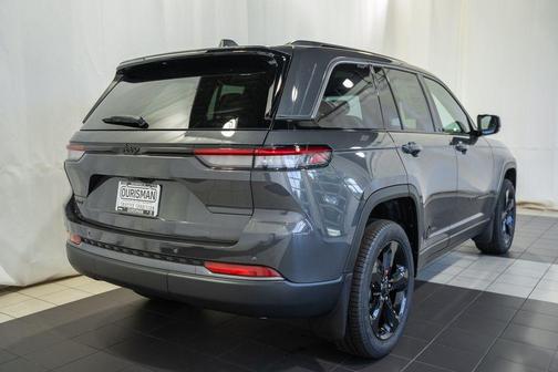 Baltic Gray Metallic Clearcoat 2026 Jeep Grand Cherokee Limited