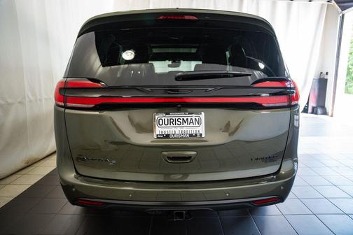 Olive Green Pearlcoat 2027 Chrysler Pacifica Limited