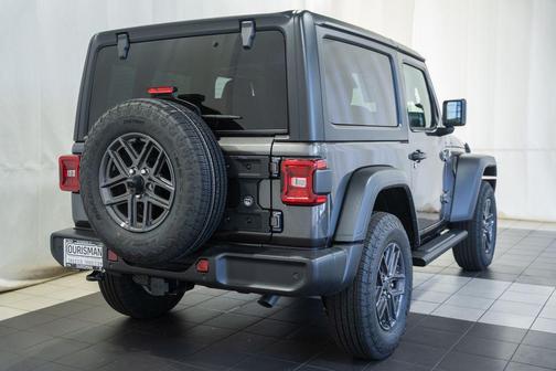 Granite Crystal Metallic Clearcoat 2026 Jeep Wrangler Sport S