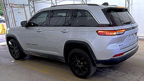 Silver Zynith 2022 Jeep Grand Cherokee Limited