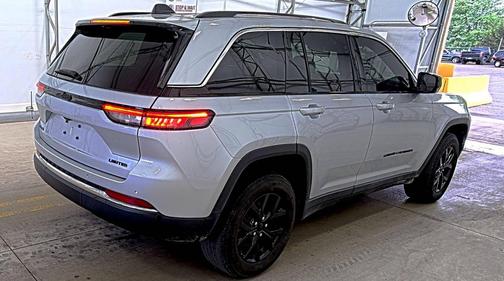 Silver Zynith 2022 Jeep Grand Cherokee Limited