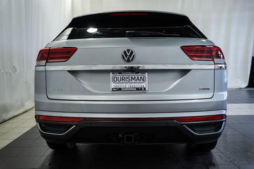 Gray 2022 Volkswagen Atlas Cross Sport 3.6L V6 SE w/Technology