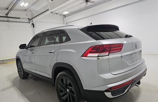 Gray 2022 Volkswagen Atlas Cross Sport 3.6L V6 SE w/Technology