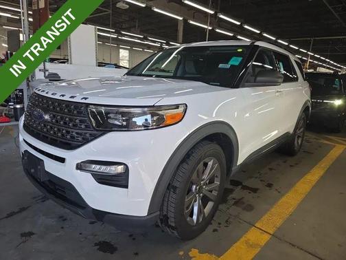 Oxford White 2021 Ford Explorer XLT