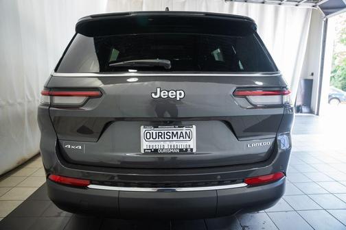 Baltic Gray Metallic Clearcoat 2026 Jeep Grand Cherokee L Altitude