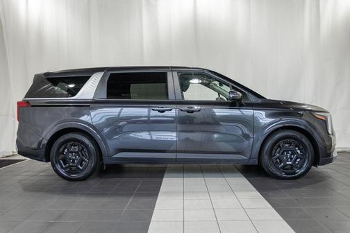 Panthera Metal 2025 Kia Carnival LXS