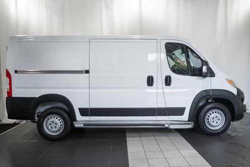 Bright White Clearcoat 2025 RAM ProMaster 2500 Tradesman