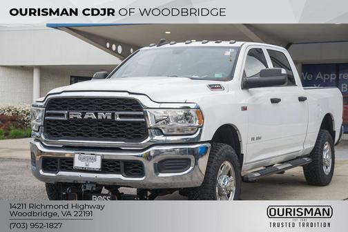 Bright White Clearcoat 2022 RAM 2500 Tradesman Crew Cab 4x4 6'4' Box
