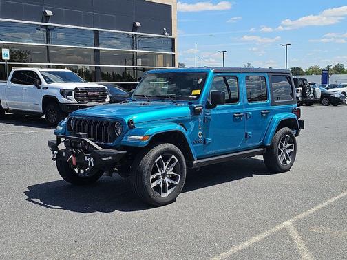 Bikini Pearl Coat 2024 Jeep Wrangler 4xe Sport S
