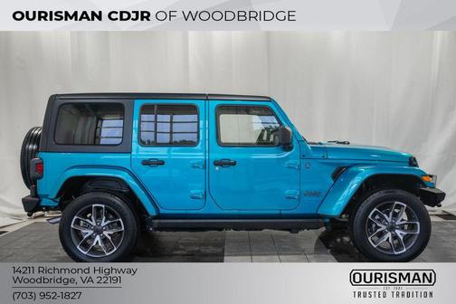 Bikini Pearl Coat 2024 Jeep Wrangler 4xe Sport S
