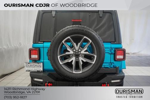Bikini Pearl Coat 2024 Jeep Wrangler 4xe Sport S