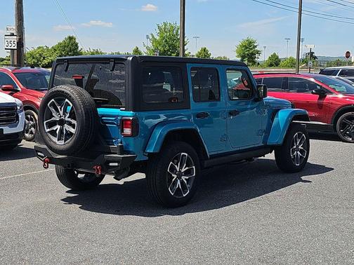 Bikini Pearl Coat 2024 Jeep Wrangler 4xe Sport S