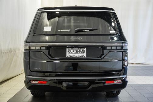 High Gloss Black 2026 Jeep Grand Wagoneer L 4x4