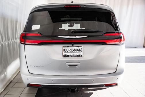 2026 Chrysler Pacifica L