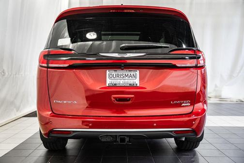 Red Hot Pearlcoat 2026 Chrysler Pacifica Limited