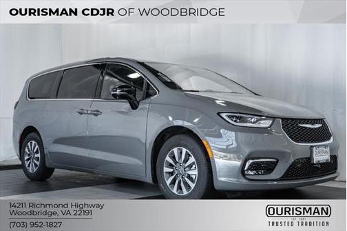 2025 Chrysler Pacifica Hybrid Select
