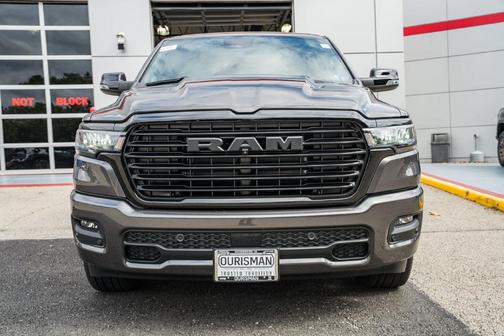 Granite Crystal Metallic Clearcoat 2027 RAM 1500 Laramie