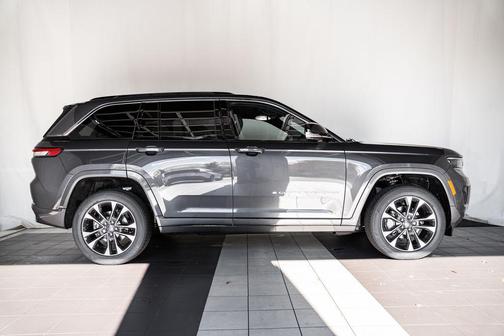 2025 Jeep Grand Cherokee Overland