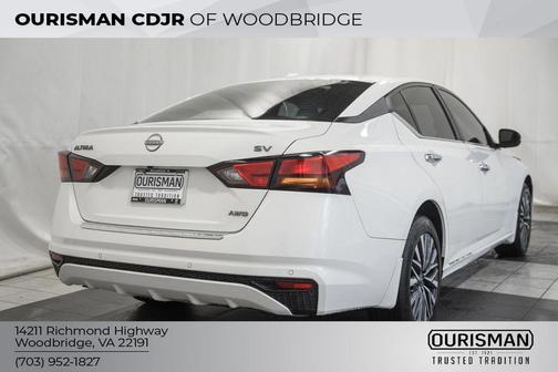 Pearl White Tricoat 2023 Nissan Altima 2.5 SV