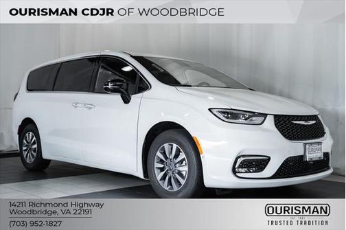 2025 Chrysler Pacifica Hybrid Select