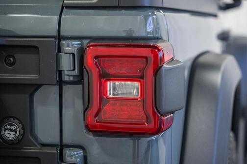 Anvil Clearcoat 2026 Jeep Wrangler Sport S