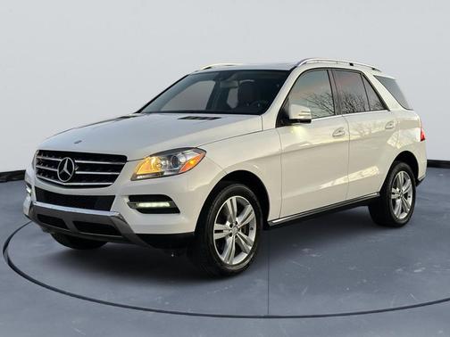 White 2015 Mercedes-Benz M-Class 4MATIC