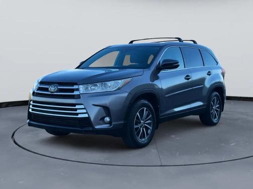 Predawn Gray Mica 2019 Toyota Highlander XLE