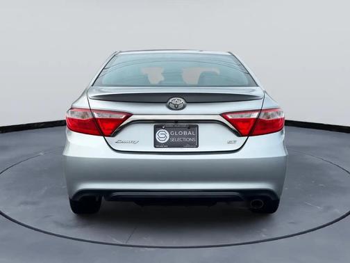 Celestial Silver Metallic 2015 Toyota Camry SE