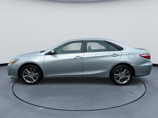 Celestial Silver Metallic 2015 Toyota Camry SE